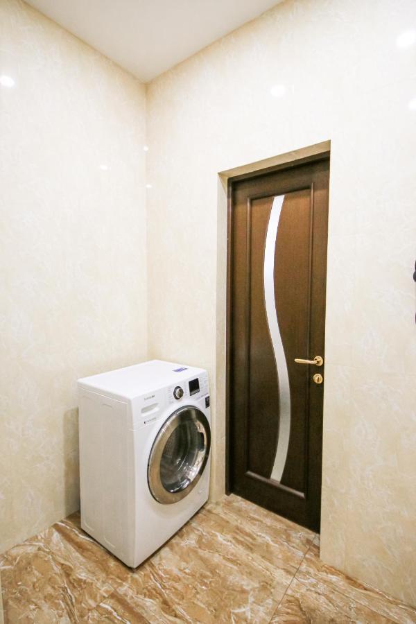 Апартаменти 2-Кімнатні В Новобудові М. Дружби Народів Kiev Exteriör bild